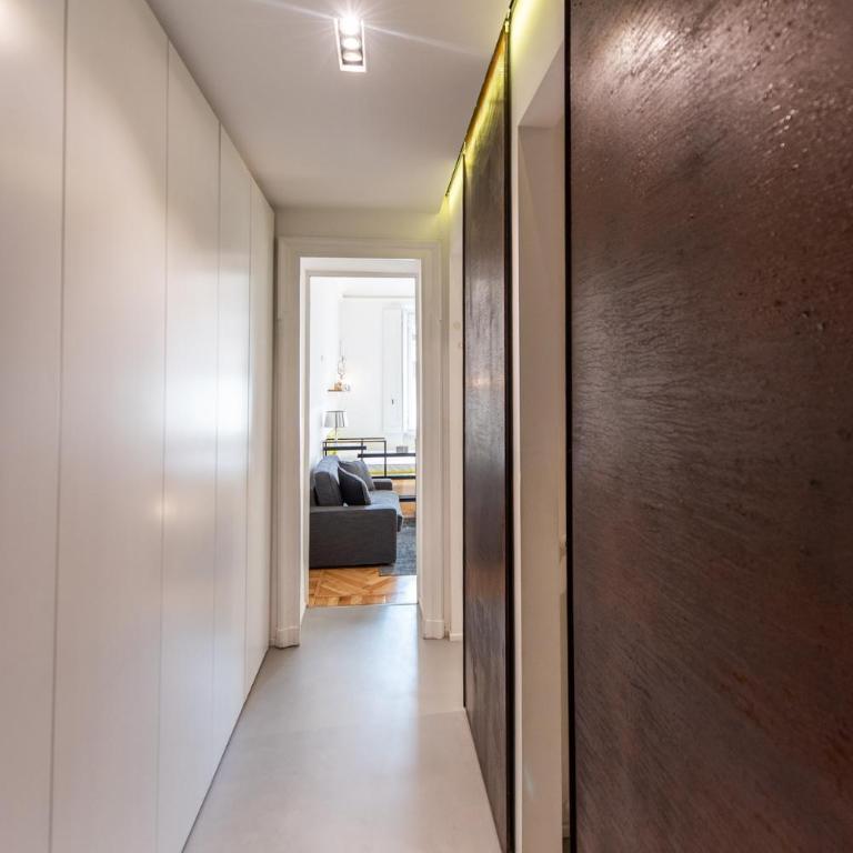 Urban Botero Suite, a due passi dal Museo Egizio e Stazione Porta Susa - Appartamento con 2 Camere da Letto - 4