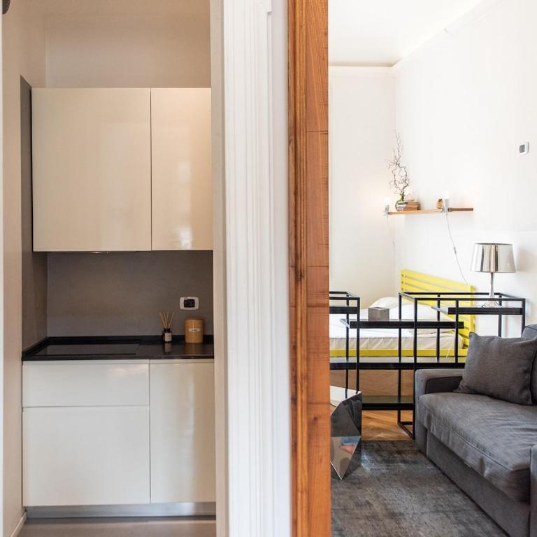 Urban Botero Suite, a due passi dal Museo Egizio e Stazione Porta Susa - Appartamento con 2 Camere da Letto - 3