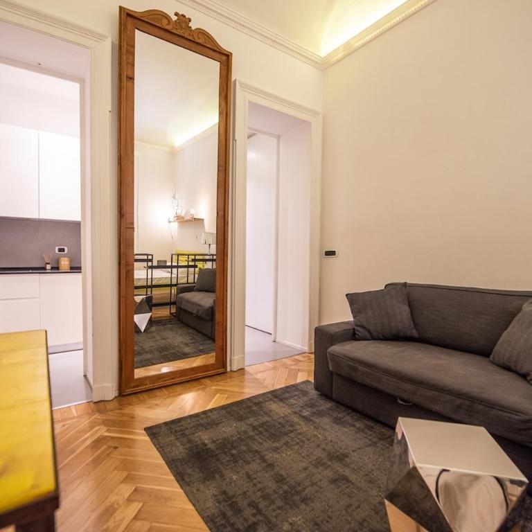 Urban Botero Suite, a due passi dal Museo Egizio e Stazione Porta Susa - Appartamento con 2 Camere da Letto - 10