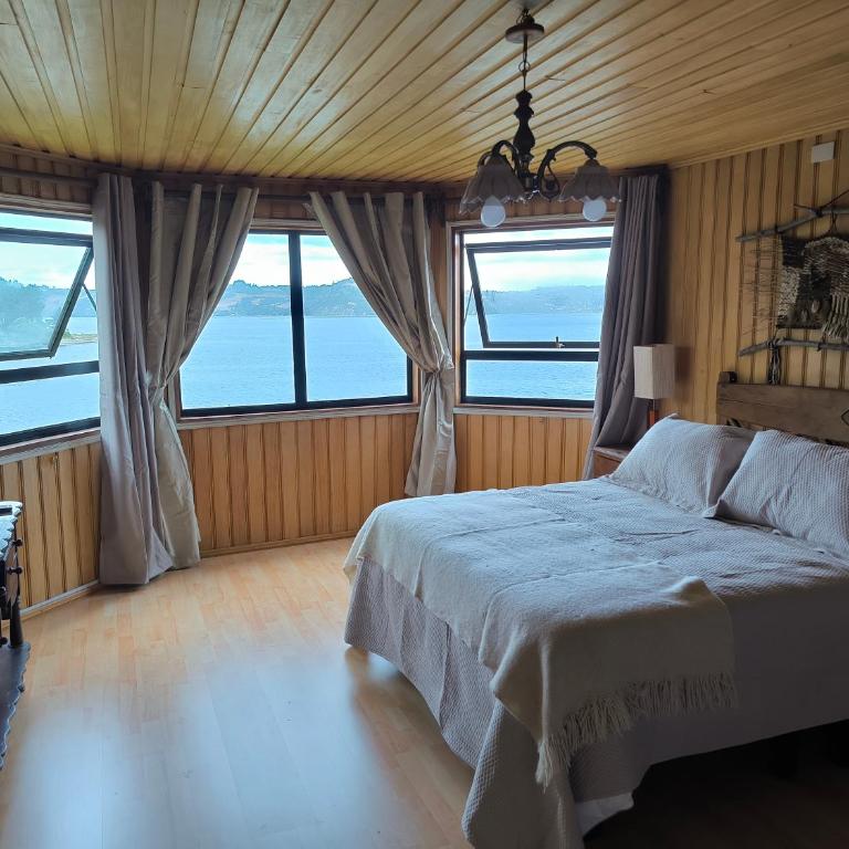 Casa de la bahia de Chiloé - Five-Bedroom House - 4