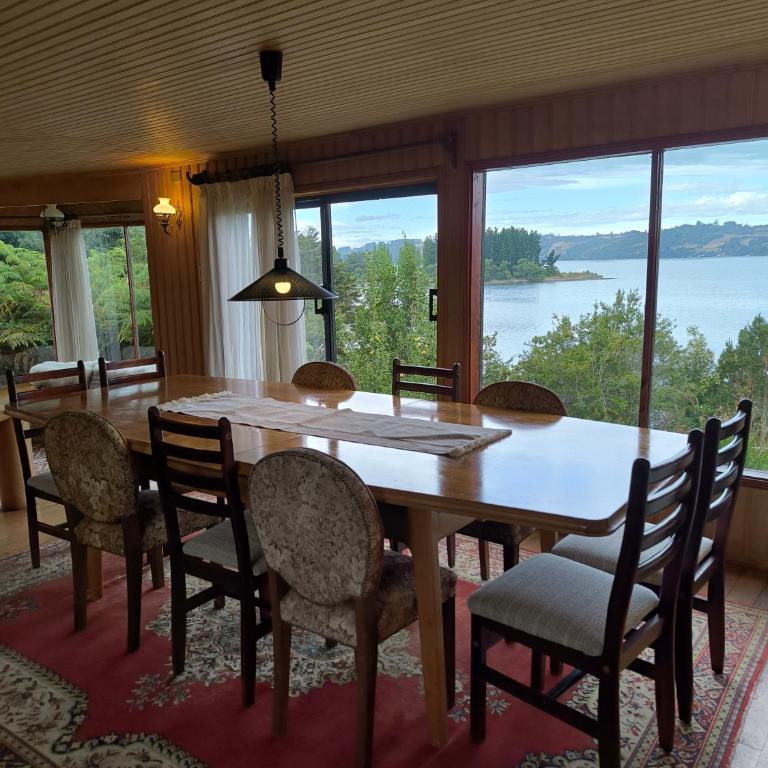 Casa de la bahia de Chiloé - Five-Bedroom House - 9