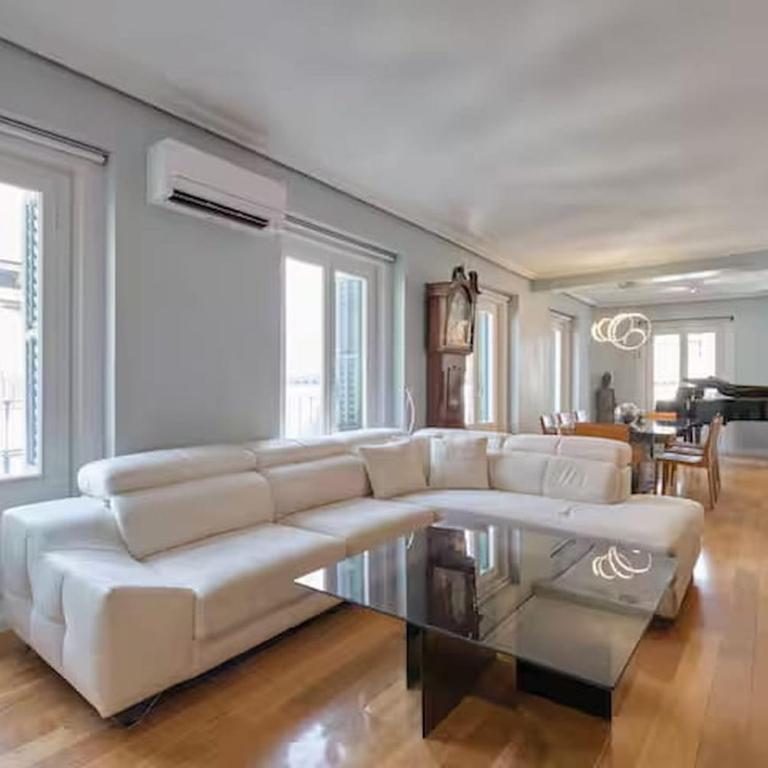 Exclusive sophisticated duplex-3Bdrs 2Bath-Opera - Apartment - 6