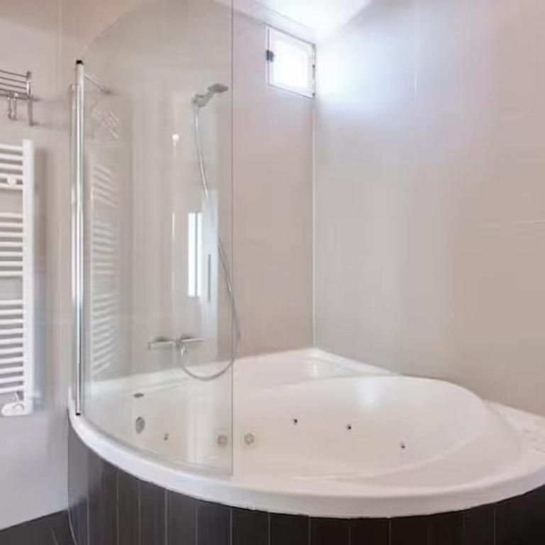 Exclusive sophisticated duplex-3Bdrs 2Bath-Opera - Apartment - 36