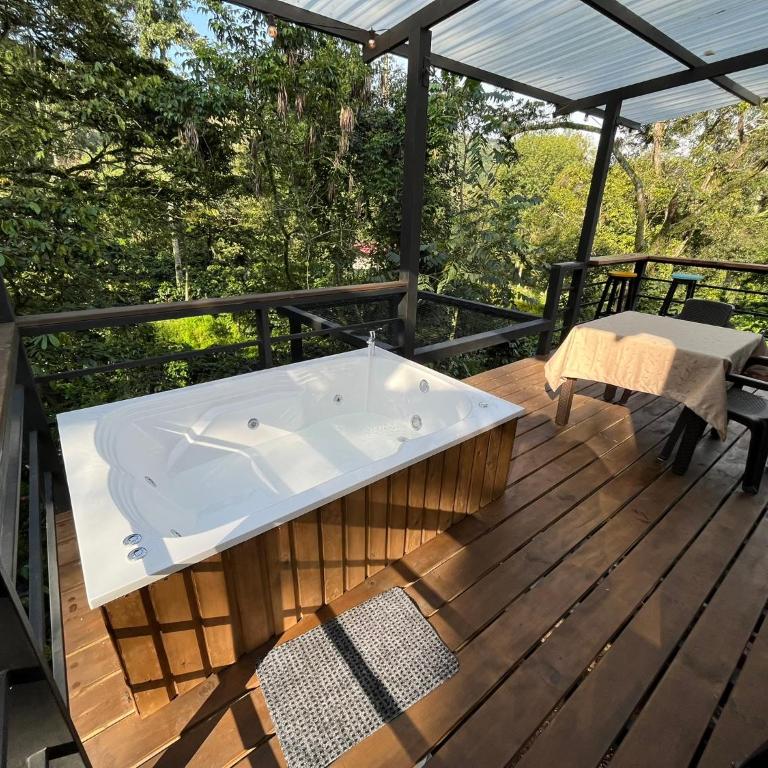Cabaña tipo glamping en finca cafetera con zonas verdes, avistamiento de aves, paisaje cafetero - Chalet de 1 dormitorio - 12