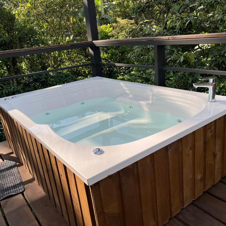 Cabaña tipo glamping en finca cafetera con zonas verdes, avistamiento de aves, paisaje cafetero - Chalet de 1 dormitorio - 20