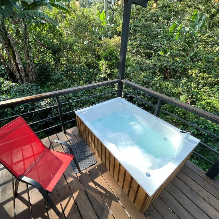 Cabaña tipo glamping en finca cafetera con zonas verdes, avistamiento de aves, paisaje cafetero - Chalet de 1 dormitorio - 26