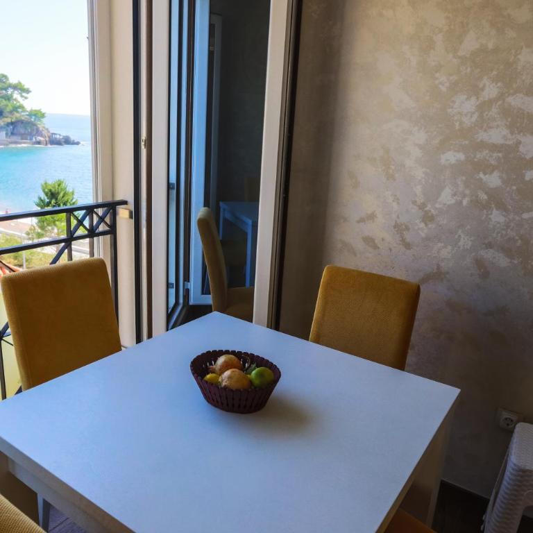 LuxBeachFront - Apartman s 1 Spavaćom Sobom, Balkonom i Pogledom na More - 14