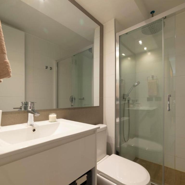 1BR Retreat Providencia Modern Pool and Gym - Apartment - 13
