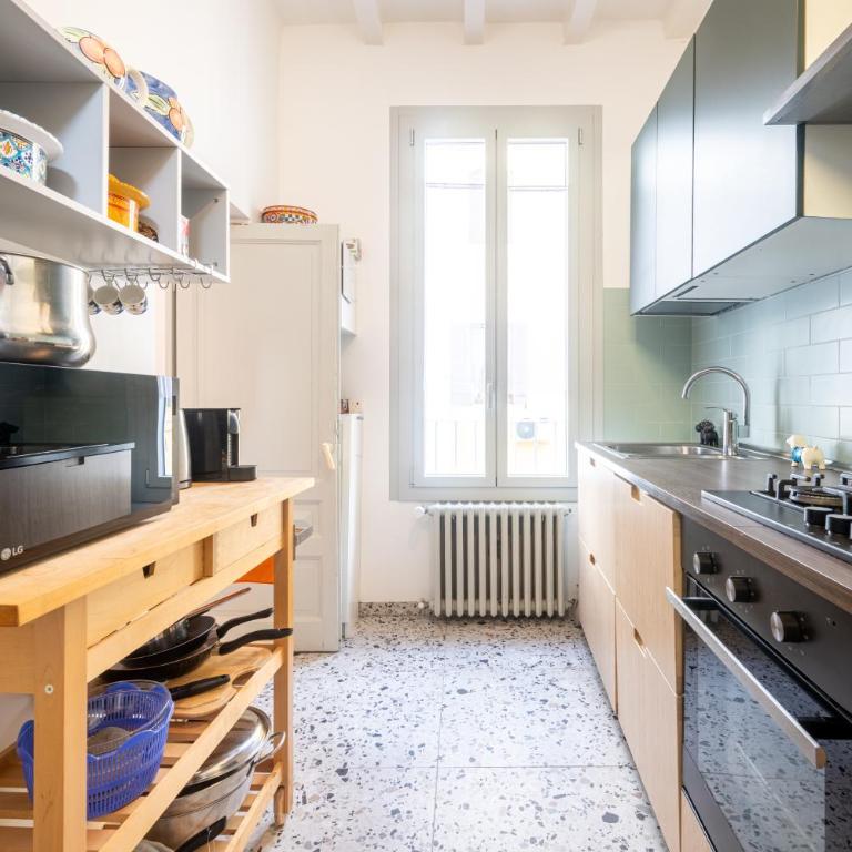GuestHost - Lovely Apartment in Parma! - Appartamento con 2 Camere da Letto - 2