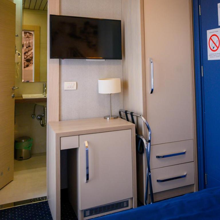 Five Points Square - City Center - Economy Single Room - 2