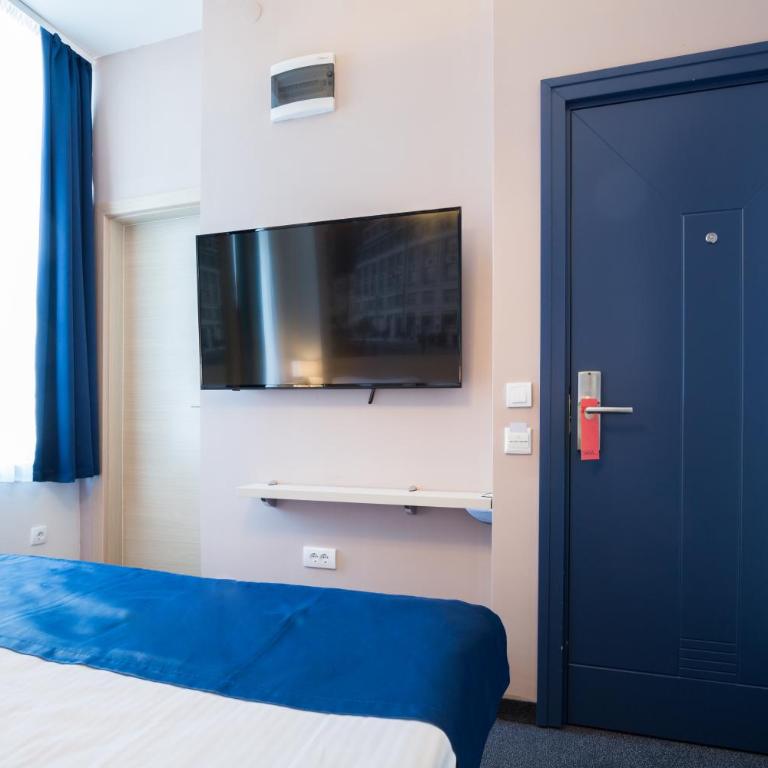 Five Points Square - City Center - Economy Single Room - 3