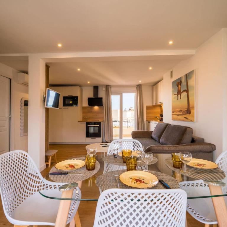 Antibes SkyView - central, cocooning avec terrasse et parking - Appartement - 2