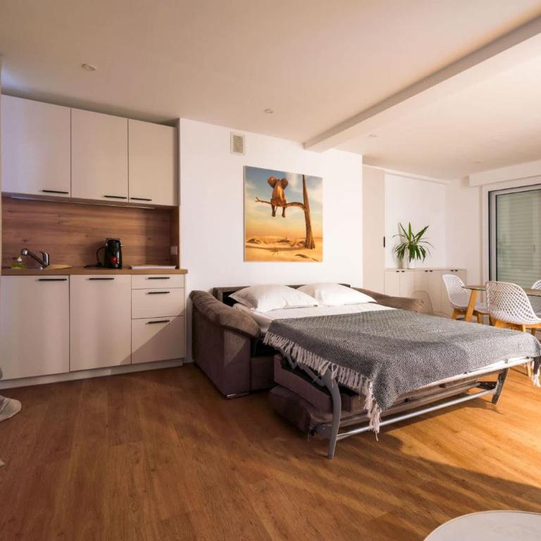 Antibes SkyView - central, cocooning avec terrasse et parking - Appartement - 9