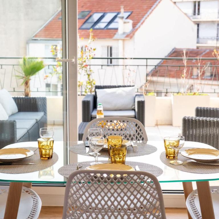 Antibes SkyView - central, cocooning avec terrasse et parking - Appartement - 11