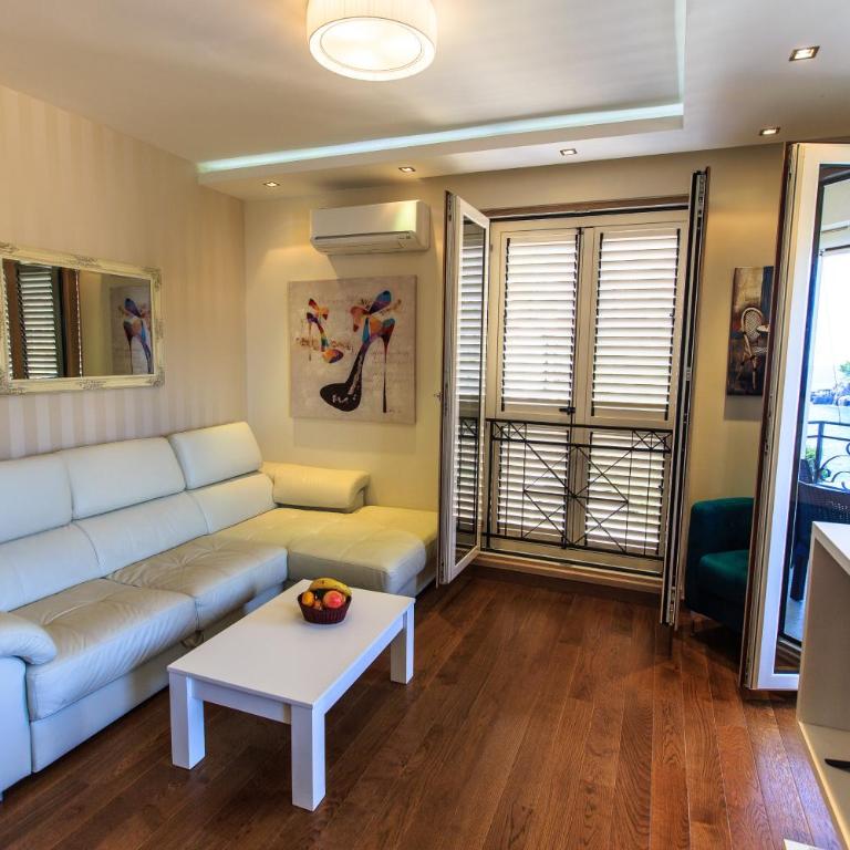 LuxBeachFront - Apartman s 1 Spavaćom Sobom, Balkonom i Pogledom na More - 7
