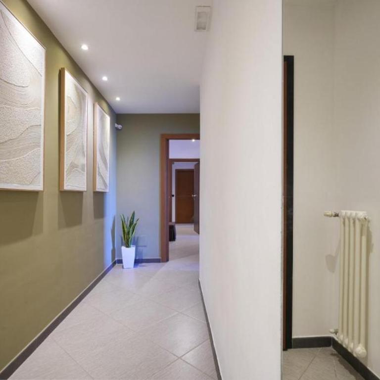 SkyGate - Airport Suites with Terrace - Apartment - 2