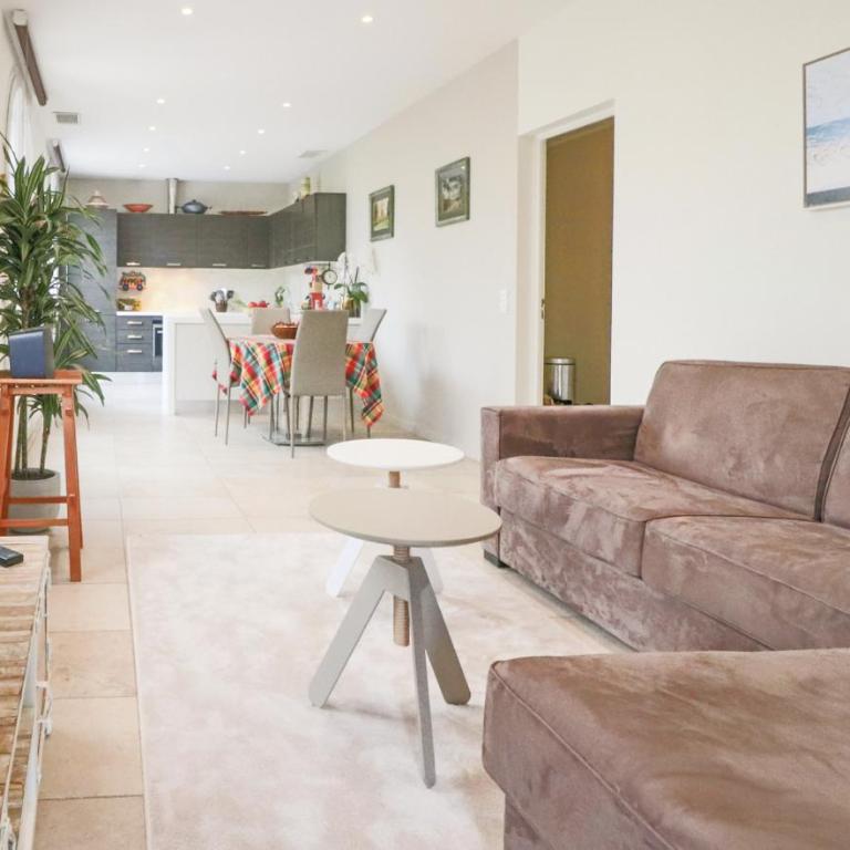 Charming Villa with Jacuzzi at 200m from beaches - Villa - 8