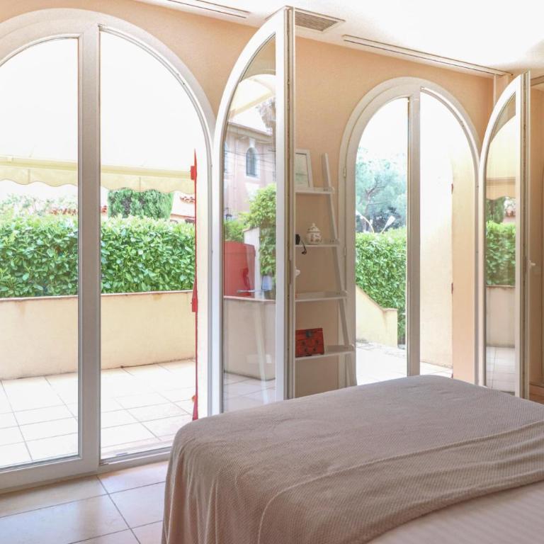 Charming Villa with Jacuzzi at 200m from beaches - Villa - 6