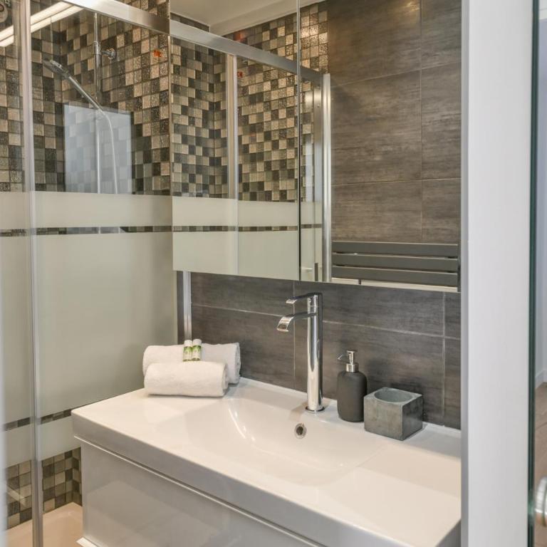 Paris Central 1 bedroom Apartment with AC - Appartement 1 Chambre - 28