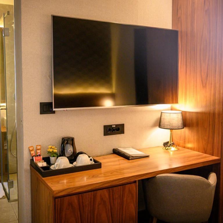 Five Points Square - City Center - Economy Double Room - 5
