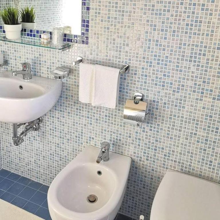 Hotel Bellini - Standard Quadruple Room - 6