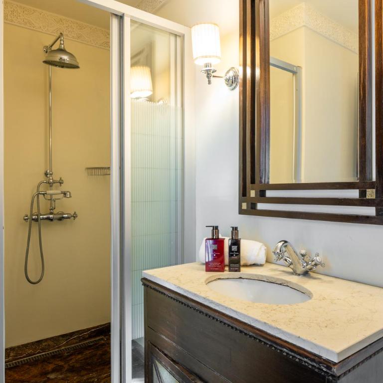 Villa Belle Epoque, sea view, pool & hammam - Villa Deluxe - 10