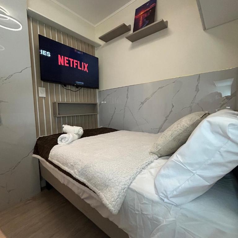 Luxury Ocean View Barranco Apt, 17th Floor AC - Two-Bedroom Deluxe Apartment with Harbor View - 21