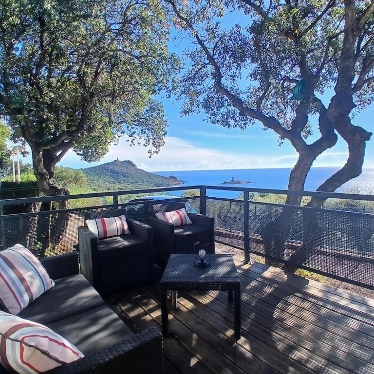 Vacation with exceptional sea views in St Raphaël - Haus mit 3 Schlafzimmern - 1
