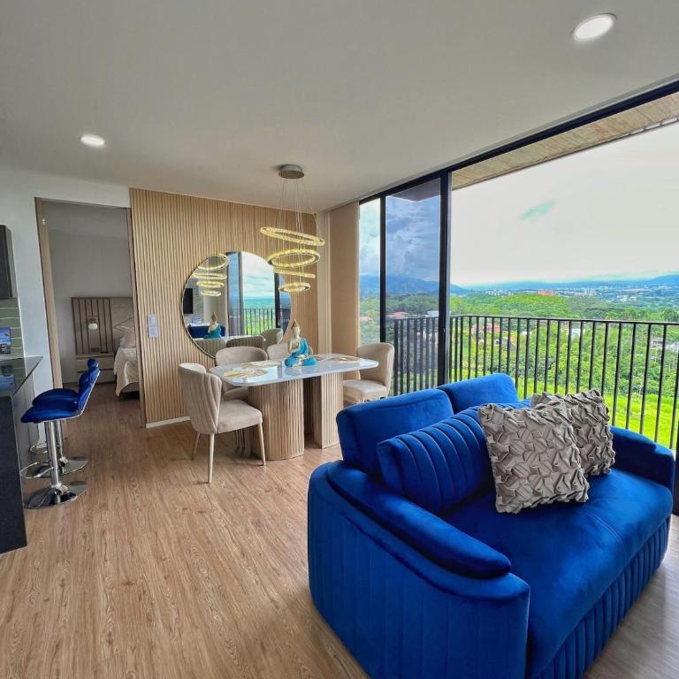 Apartamento de lujo con increíble vista en Cerritos - Three-Bedroom Apartment - 4