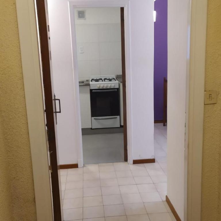 Check and Home - Balcarce II - 4 Huéspedes Zona La perla con Balcon - One-Bedroom Apartment with Balcony and Sea View - 10