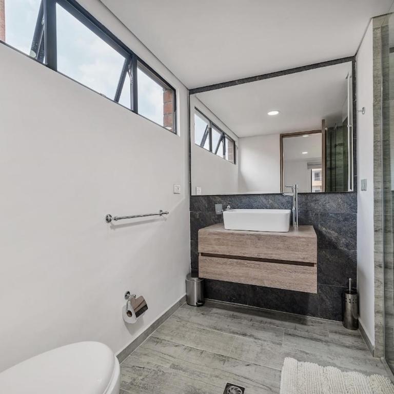 Luxury 4BR Near Provenza with Amazing Views - Apartment - 6