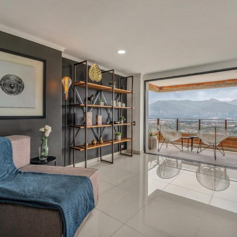 Luxury 4BR Near Provenza with Amazing Views - Apartment - 9