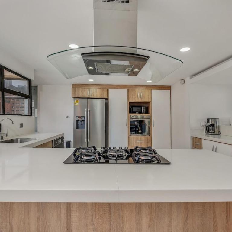 Luxury 4BR Near Provenza with Amazing Views - Apartment - 11
