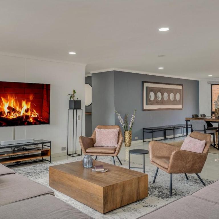 Luxury 4BR Near Provenza with Amazing Views - Apartment - 24