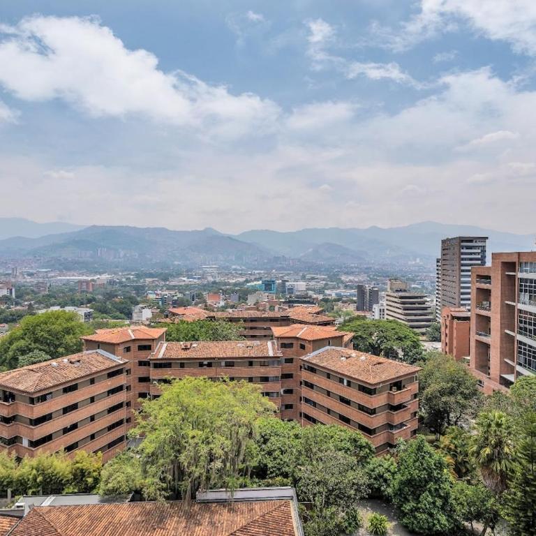 Luxury 4BR Near Provenza with Amazing Views - Apartment - 26
