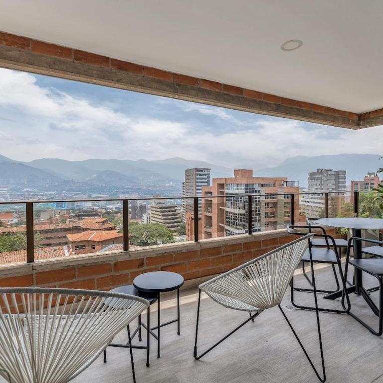 Luxury 4BR Near Provenza with Amazing Views - Apartment - 27