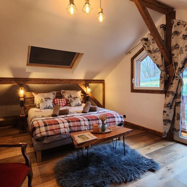 chalet cosy, jacuzzi privé, calme, idéal moto rando vélo - Maison 2 Chambres - 23