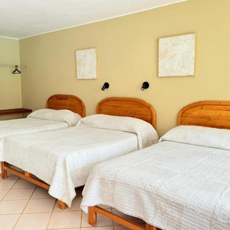 Regina Hotel - Triple Room with Balcony - 1