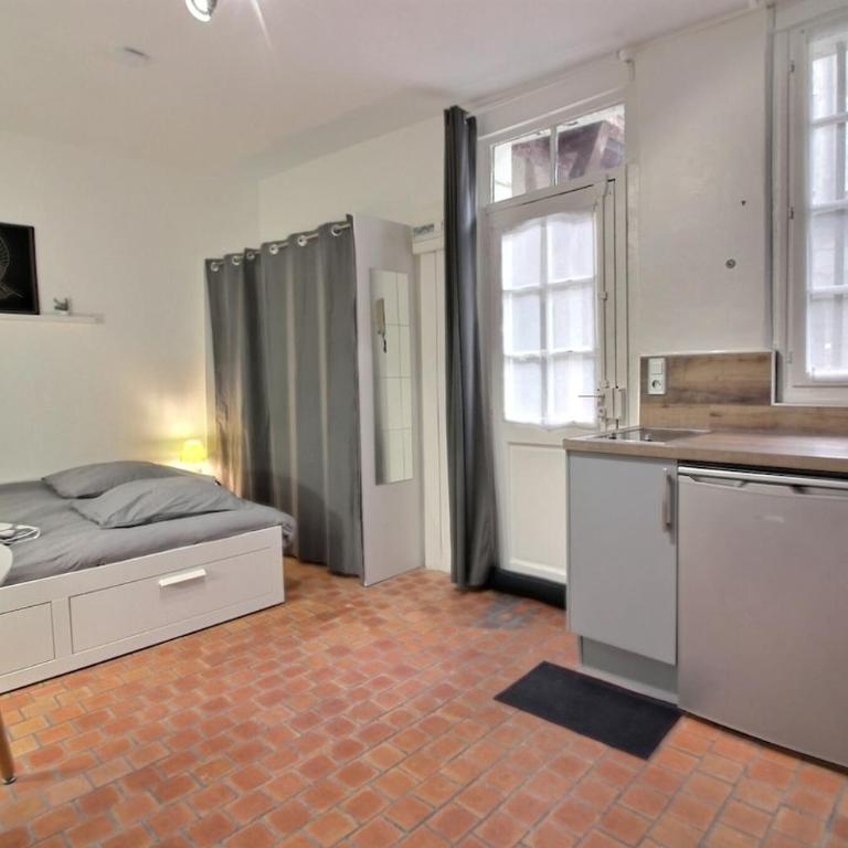 Le Colbert calme WIFI Hypercentre - One-Bedroom Apartment - 6