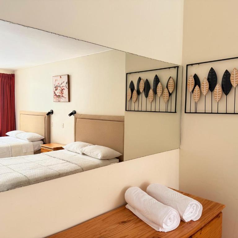 Regina Hotel - Quadruple Room with Balcony - 1