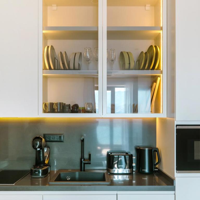 ZOA Seaview Apartment - One-Bedroom Apartment - 17