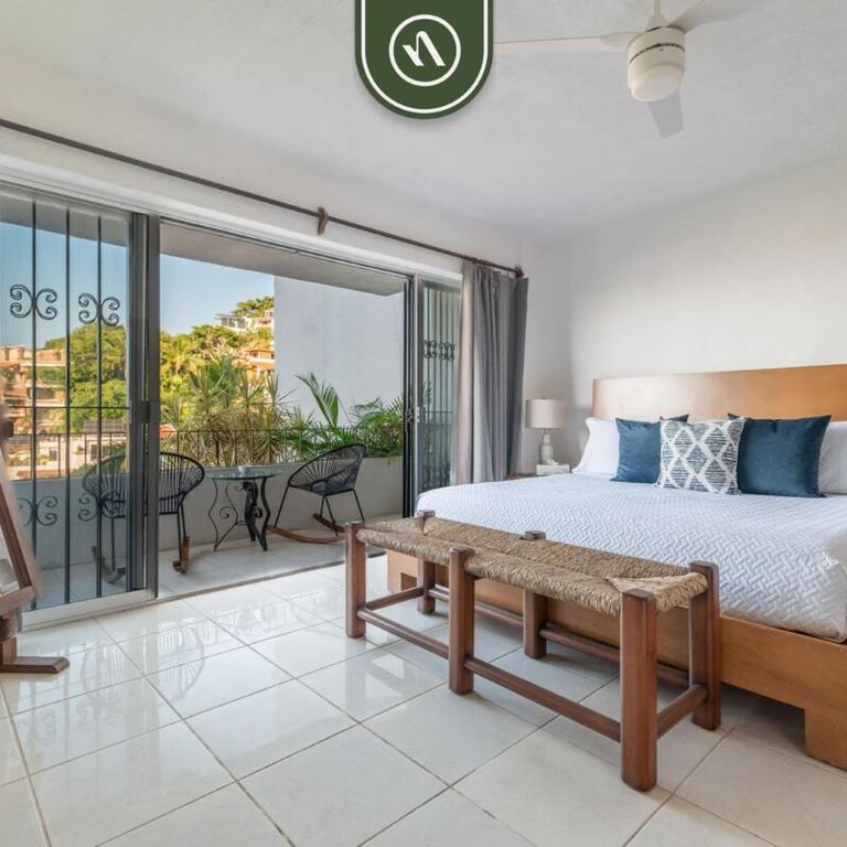 Two Story Condo with Amazing Ocean-Sunset Views - Vacation Home - 2