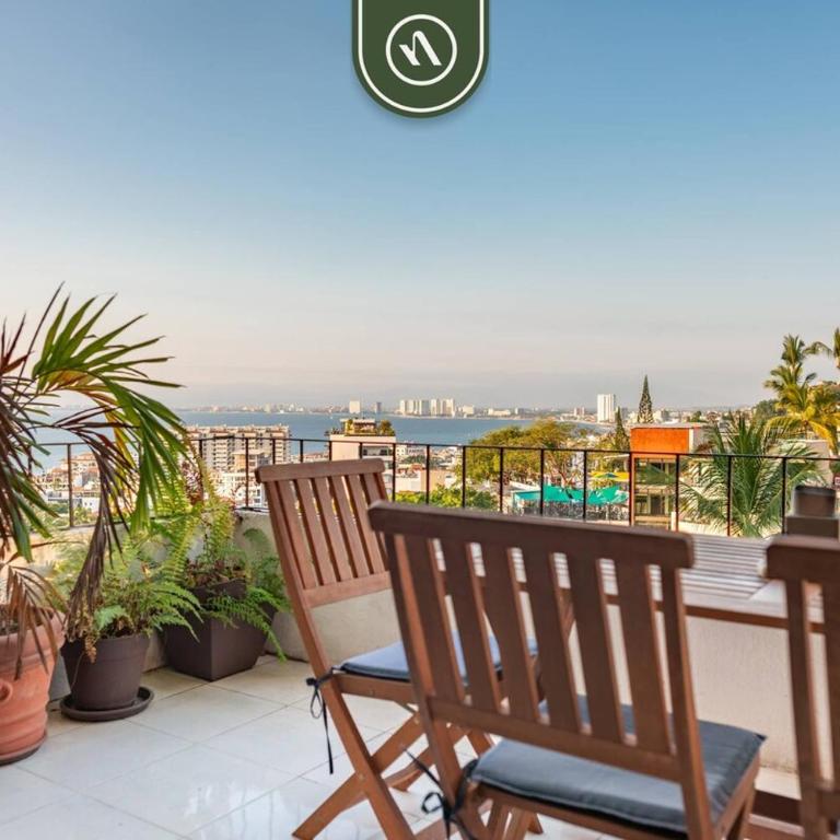 Two Story Condo with Amazing Ocean-Sunset Views - Vacation Home - 25