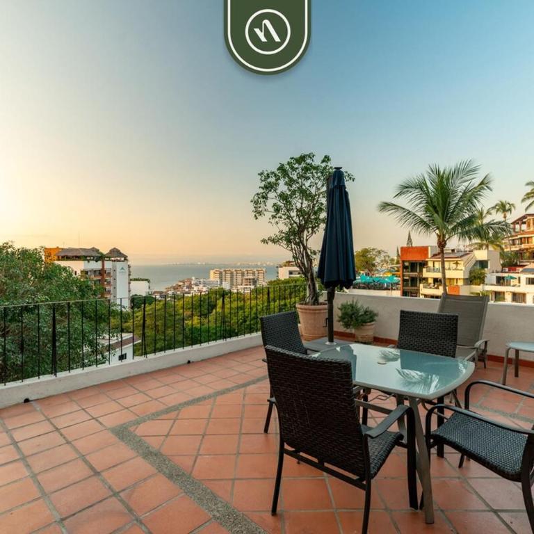 Two Story Condo with Amazing Ocean-Sunset Views - Vacation Home - 33