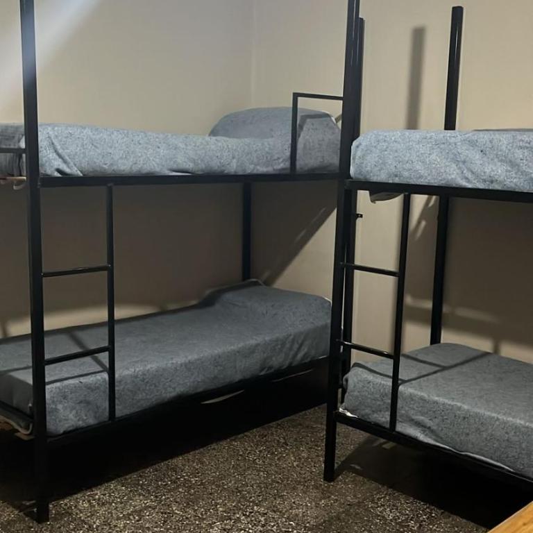 Urban Jungle Hostel - Bed in 6-Bed Mixed Dormitory Room - 3