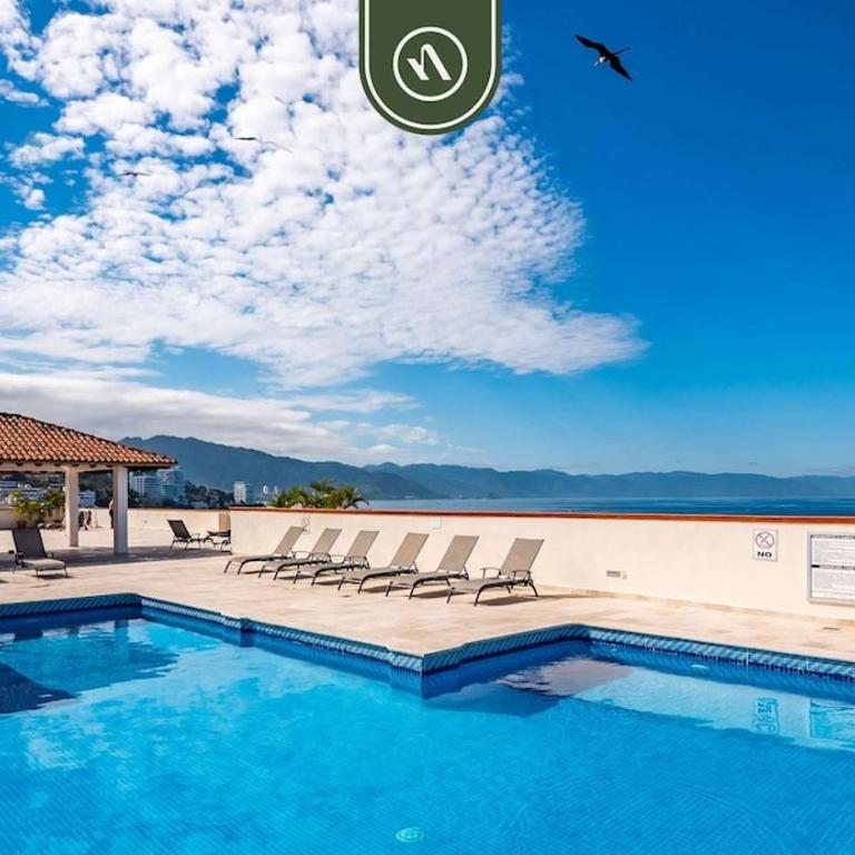 Oceanview 2BR Condo - Romantic Zone - Rooftop Pool - Vacation Home - 3