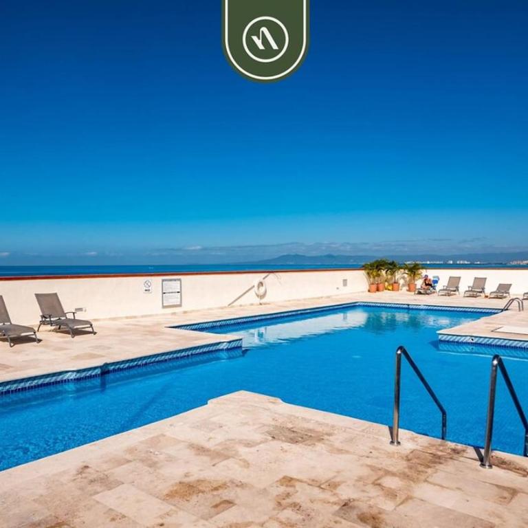 Oceanview 2BR Condo - Romantic Zone - Rooftop Pool - Vacation Home - 24