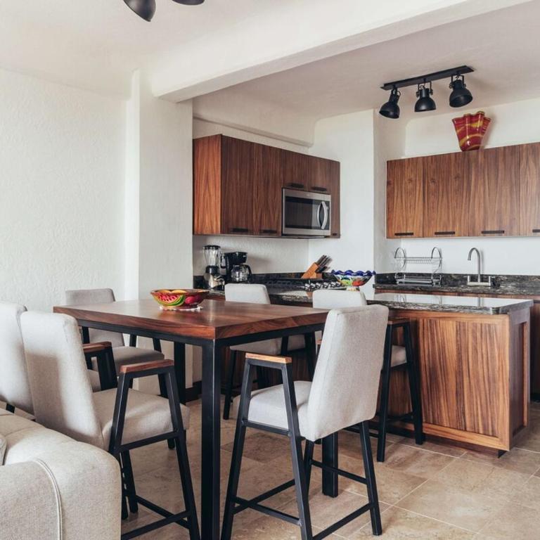 Ocean View 1Br Condo-Balcony-Beach-Pool - 502 - Vacation Home - 40