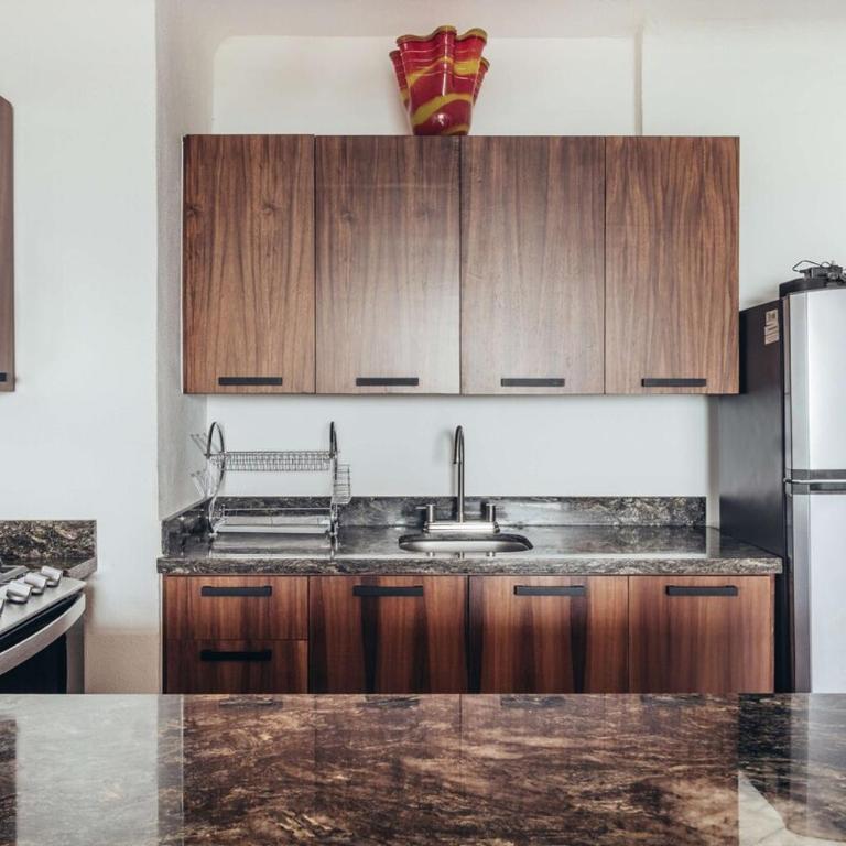 Ocean View 1Br Condo-Balcony-Beach-Pool - 502 - Vacation Home - 50