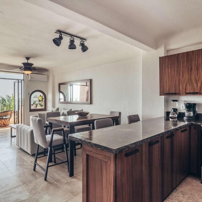 Ocean View 1Br Condo-Balcony-Beach-Pool - 502 - Vacation Home - 54